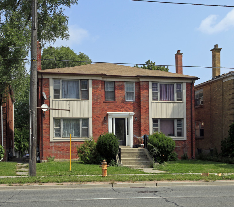 4099 Bathurst St in Toronto, ON - Building Photo