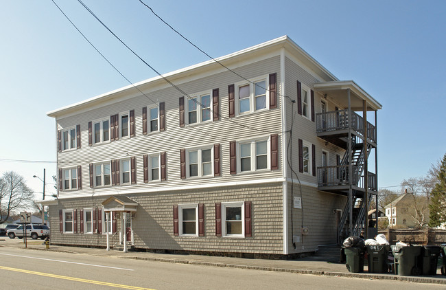 641 Massabesic St in Manchester, NH - Foto de edificio - Building Photo