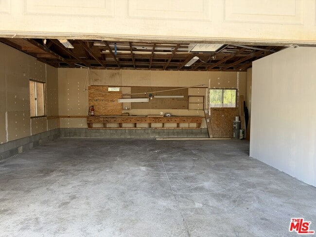 8729 N Ventura Ave in Ventura, CA - Building Photo - Building Photo