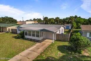 219 Narvaez Dr in Titusville, FL - Building Photo