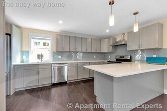 43 Wright Ave in Medford, MA - Foto de edificio - Building Photo