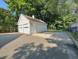 1157 Hope St in Stamford, CT - Foto de edificio - Building Photo