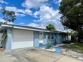 7333 Star Dust Dr in Port Richey, FL - Building Photo
