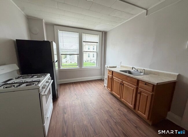 22 Park Rd in West Hartford, CT - Building Photo - Building Photo