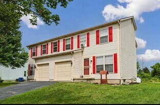 281 Richards Cir in Delaware, OH - Building Photo