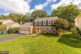 5581 Ann Peake Dr in Fairfax, VA - Building Photo - Building Photo