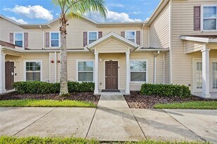 8945 Shine Dr in Kissimmee, FL - Building Photo