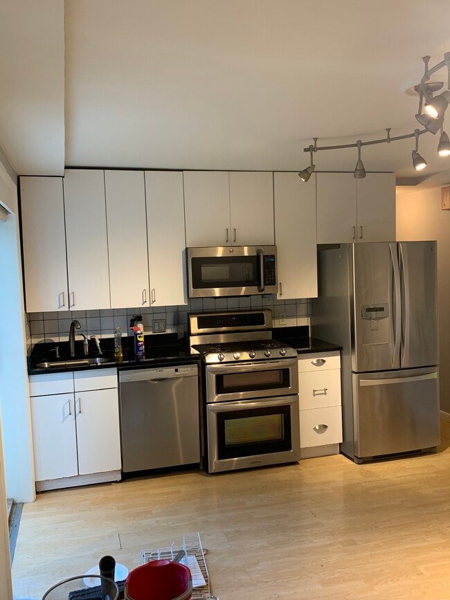 178 Vernon Ave in Yonkers, NY - Foto de edificio - Building Photo