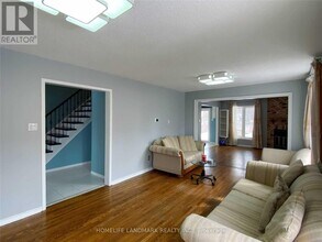 29 Timbers Cir in Markham, ON - Building Photo - Building Photo