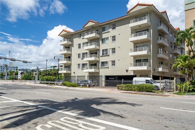 property at 2600 Collins Ave