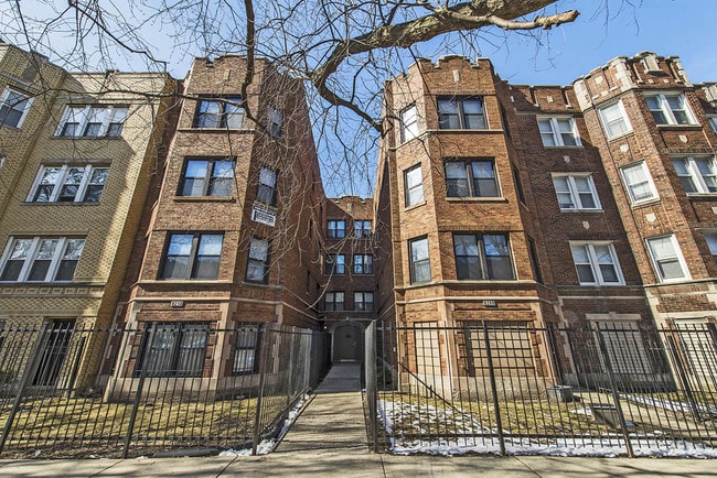 8208 S Drexel Ave Chicago, IL 60619 in Chicago, IL - Building Photo - Building Photo