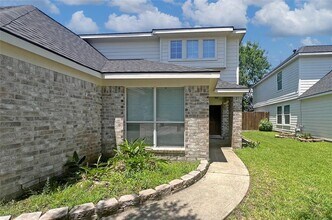 16928 Scenic Knoll in Conroe, TX - Building Photo - Building Photo