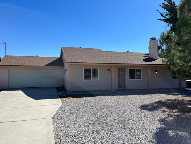 8191 Paisley Ave in Hesperia, CA - Building Photo - Building Photo
