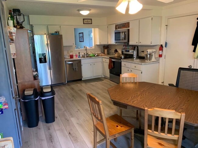 3940 Finch Trl in Deforest, WI - Building Photo - Building Photo