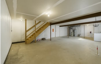 8308 N Barclay Cir in Kansas City, MO - Building Photo - Building Photo