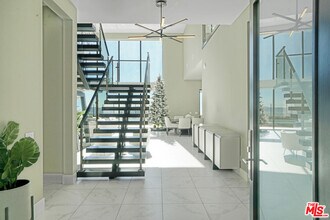 20306 Willoughby Ln in Los Angeles, CA - Building Photo - Building Photo