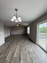 185 Bald Cypress Ct in Hollister, MO - Foto de edificio - Building Photo