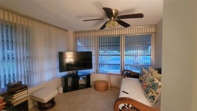 1252 Club Dr, Unit D in Delray Beach, FL - Building Photo - Building Photo