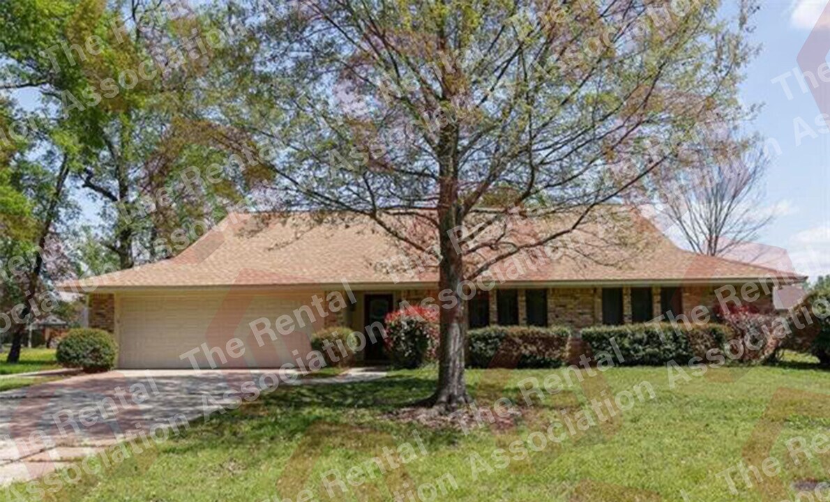 4006 Chauvin Ln in Monroe, LA - Building Photo