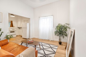 1496 Drouillard Rd in Windsor, ON - Building Photo - Building Photo