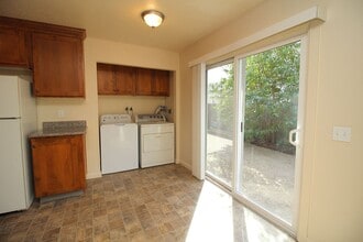 729-729 NE Church St in Portland, OR - Building Photo - Building Photo