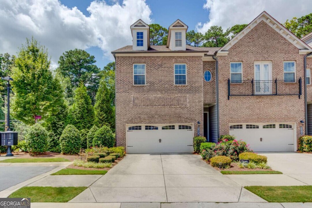 1450 Edgebrook Ct NE in Atlanta, GA - Building Photo