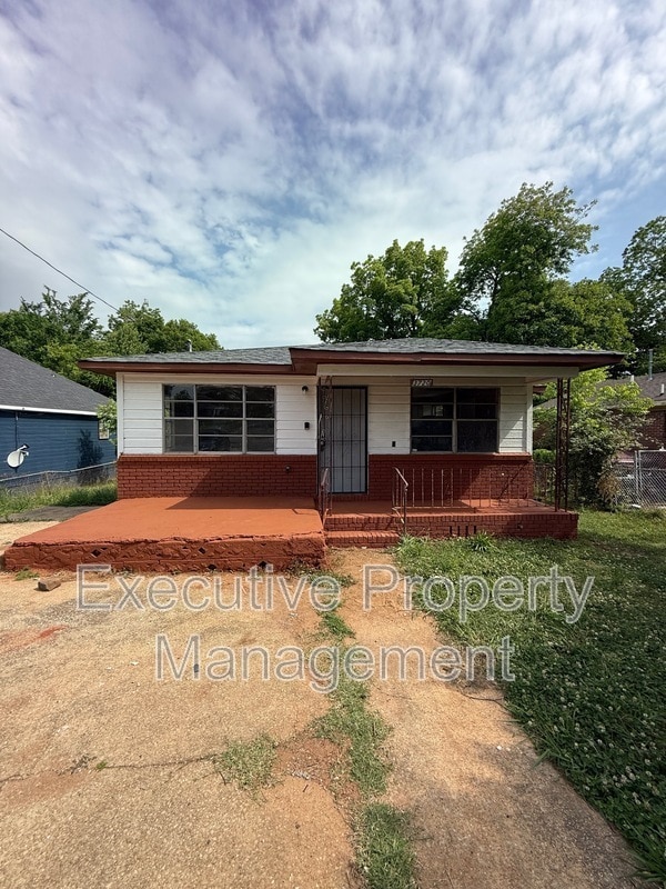property at 3720 Howard Ave SW