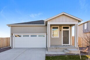 18338 E 93rd Pl in Commerce City, CO - Building Photo