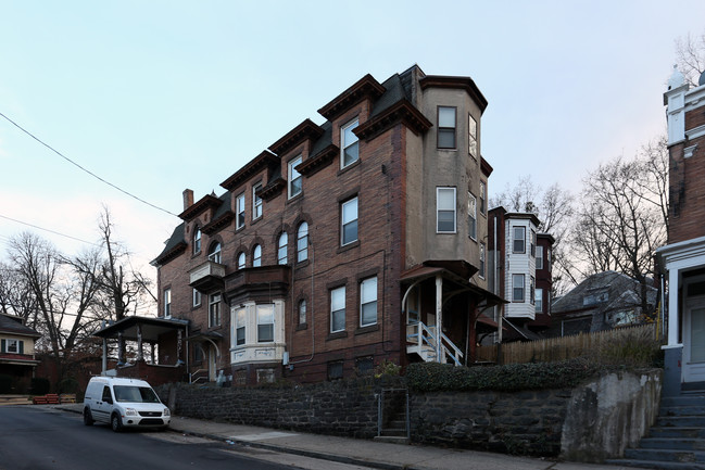 63 E Penn St in Philadelphia, PA - Building Photo - Building Photo