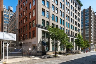 181 Hudson St in New York, NY - Building Photo - Building Photo