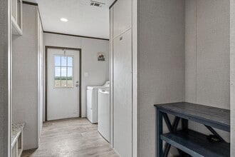 1308 Rs County Rd 1310 in Point, TX - Foto de edificio - Building Photo
