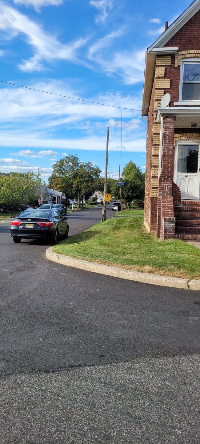 2773 Woodbridge Ave Rentals in Edison, NJ