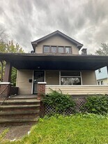 13906 Glendale Ave in Cleveland, OH - Building Photo