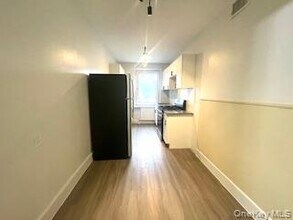 69 Harney Rd in Scarsdale, NY - Building Photo - Building Photo