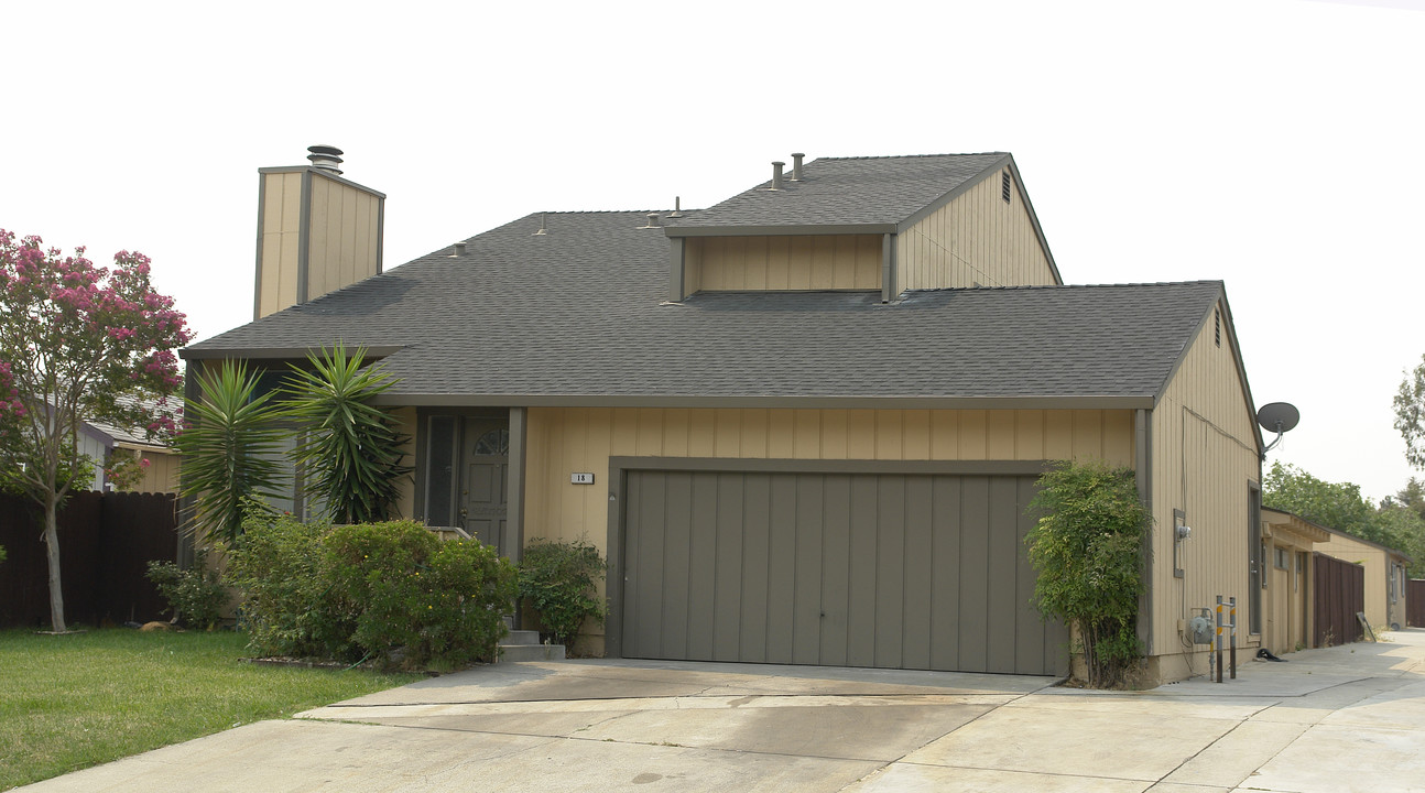 18 E Tregallas Rd in Antioch, CA - Building Photo