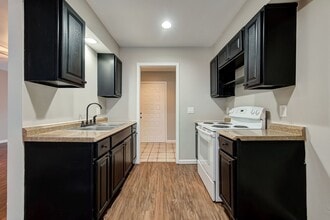 3837 Southwind Ct in Oklahoma City, OK - Building Photo - Building Photo