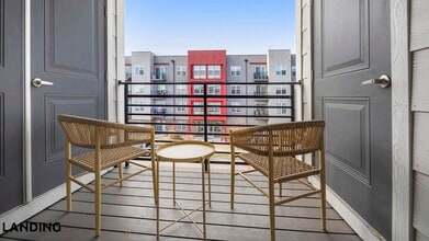 4000 N Albion St, Unit B303 in Denver, CO - Foto de edificio - Building Photo