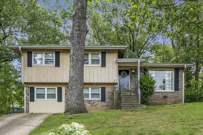 property at 1021 Dawn Dr