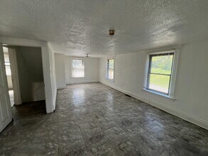 3056 Moosewood Ave in Cincinnati, OH - Building Photo - Building Photo