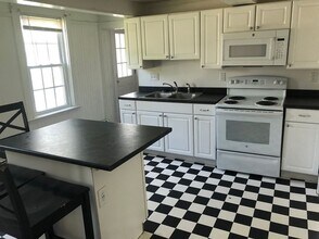 2 Elm St in Orono, ME - Building Photo - Building Photo