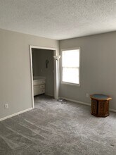 3219 Regents Park Ln, Unit A in Greensboro, NC - Building Photo - Building Photo