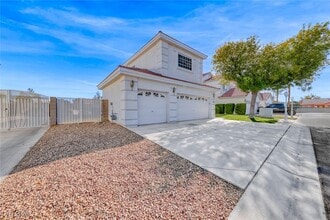 3608 Julia Waldene Ct in Las Vegas, NV - Building Photo - Building Photo