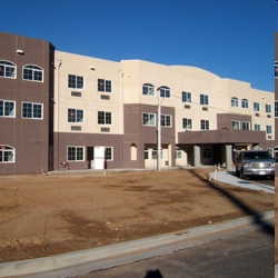 Harshfield Terrace in Quartz Hill, CA - Foto de edificio