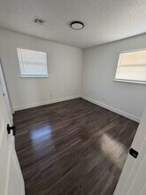 329 NW 86th St in Oklahoma City, OK - Building Photo - Building Photo