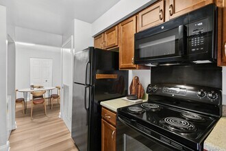 Poplar Glen in Columbia, MD - Building Photo - Building Photo