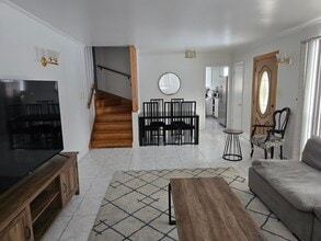 7014 N Kilbourn Ave in Lincolnwood, IL - Building Photo - Building Photo