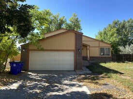 4417 S Eagle Cir in Aurora, CO - Building Photo