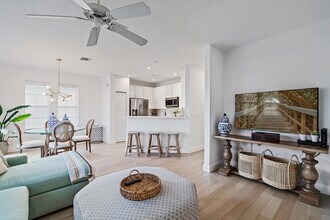 114 Evergrene Pkwy in Palm Beach Gardens, FL - Building Photo - Building Photo