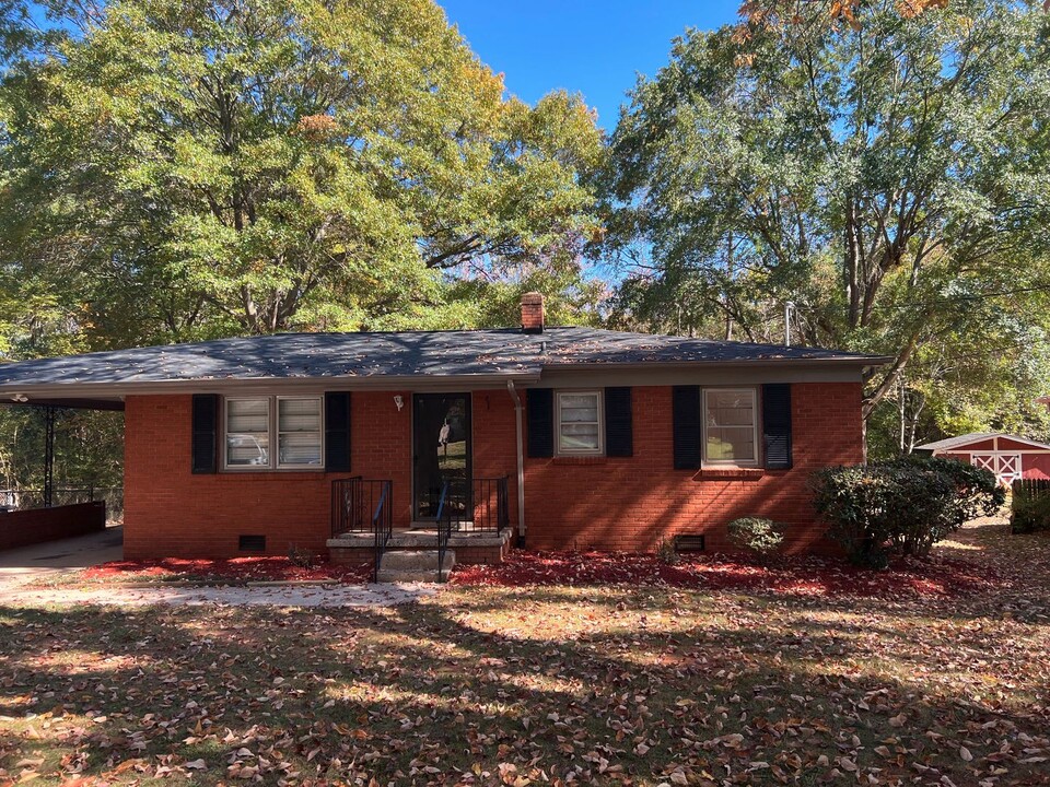 1008 Hardin Dr in Shelby, NC - Building Photo