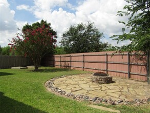 14200 Lake Victor Dr in Pflugerville, TX - Building Photo - Building Photo
